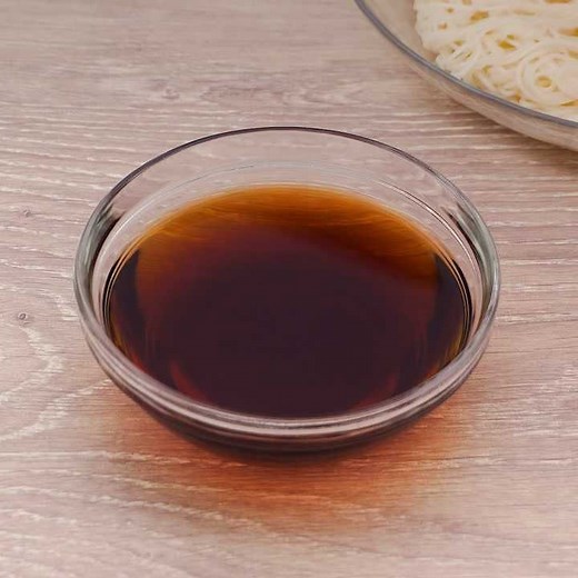干ししいたけを使って作る！ しいたけ出汁のそうめんつゆのレシピ動画・作り方 | デリッシュキッチン