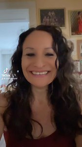 Yvonne Mund on Instagram: "Rechts gute Laune, Links gute Laune, Oben gute Laune, Unten gute Laune, Sprich es einfach laut aus. 😃🥳💃🏽 . . . #enstellung #fokussiertsein #liebevoll #achtsamkeit #niemalsaufgeben #nevergiveup #daslebenlieben #letstry #letsgo #nevergiveup #niemalsaufgeben #instagood #instareel #viral"