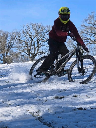 Snowy Mountain Biking Adventures: Winter Riding Tips