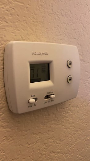Tutorial: Replace Batteries in Your Thermostat