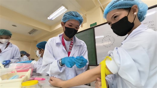 Understanding Venipuncture vs. Dermal Puncture in Medical Technology