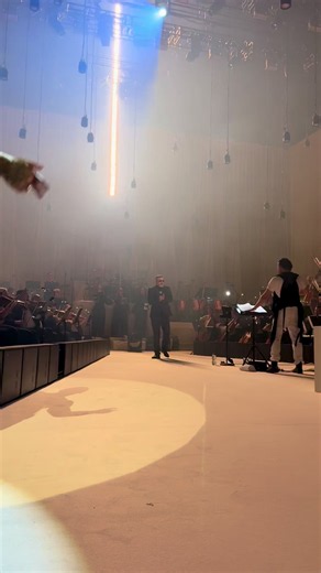 Ein Abend, der mehr bewegt als nur Musik. 🎶❤️ Channel Aid im Deutschen Schauspielhaus Hamburg - mit @kontrak & @shawnstein auf der Bühne, besonderen Momenten und einer Message, die bleibt: Musik genießen und gleichzeitig Gutes bewirken. Eine unglaubliche Energie, starke Künstler und vor allem ein Abend mit einem echten Purpose.❤️‍🔥 Danke an alle, die diesen besonderen Abend möglich gemacht haben - und ganz besonders an @fabiannarkus für dein großes Herz, deine Energie und deinen Einsatz. Music