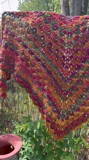 crochet shawls #crochet #crochetprojects #diy