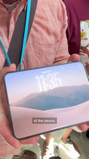 📱Hands on with Apple's new foldable iPhone Duo