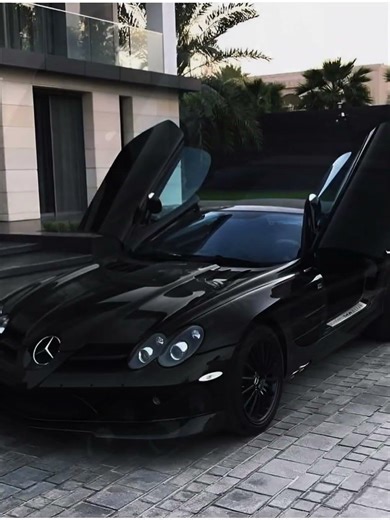 The Ultimate Supercar? 🖤 Mercedes-Benz SLR McLaren 722 Edition Roadster | Cinematic Walkaround