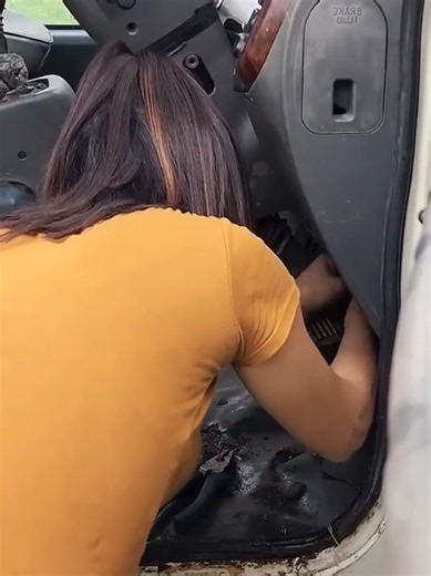 Reviving a Forgotten KOMAT'SU 24 Ton Excavator