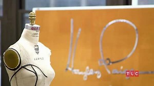 Obsessed with the detail Hayley Paige puts into her veils! Catch a new #SYTTD: America TONIGHT at 8/7c! | Say Yes to the Dress