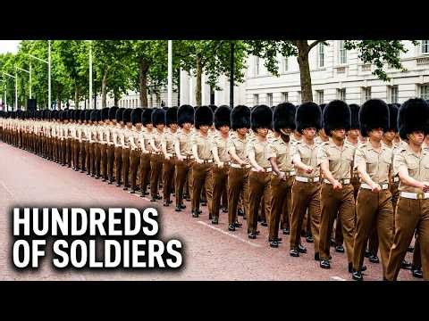 Massive Formation of King's Guards March to Horse Guards Parade in London 🇬🇧