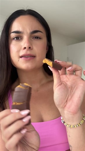 7.7K views · 691 reactions | Looking for a protein bar that feels like dessert? Bulk Nutrients Protein Bars deliver rich Choc Fudge and Salted Caramel flavors with 20g of protein, low calories, and minimal sugar. Perfect for fueling workouts or recovery—without the extra junk. Treat yourself to the best-tasting protein bar today. | Bulk Nutrients | Facebook