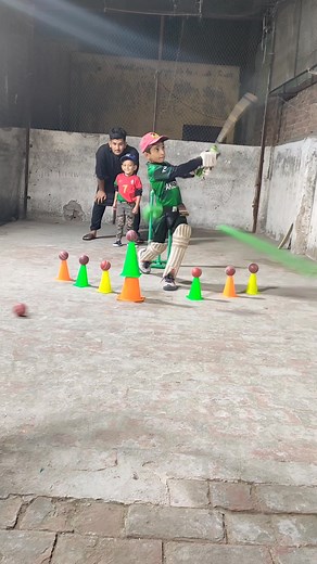1.2M views · 9.1K reactions | Tcone Batting Drills !! Basic for beginners Batsman  #tconedrills Unique and fantastic training drill #cricket #chotafaizan #PakvsZim #facebookreelsviral | Chotafaizan786 | Facebook