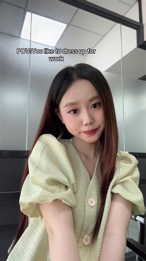 Dressing Up for Work: Stylish Outfit Inspiration