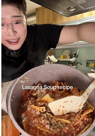Easy and Cozy Lasagna Soup Recipe