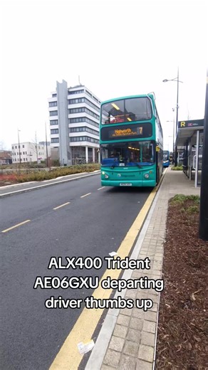 #alx 400 trident departing with driver thumbs up #bus #engine #stagecoach #photography