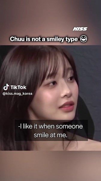 Chuu's Hilariously Serious Expressions in K-Pop Memes