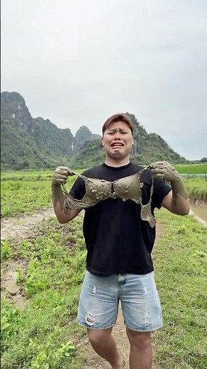 泥だらけのブラジャーを数秒で新品みたいに！？サバイバル洗浄テクニック#survival #outdoorlife #survival_skills