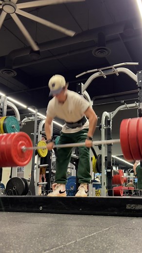 Belt Flicks: Gym Humor and Fierce Sweatpants Moves