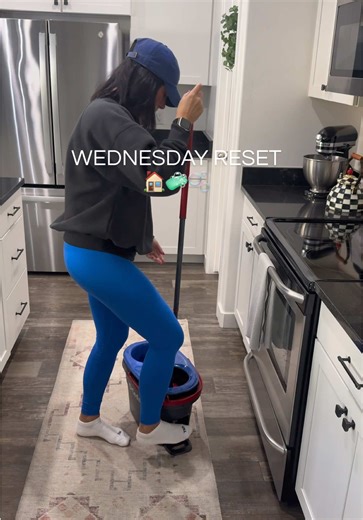 Midweek Home Cleaning Tips for Busy Moms