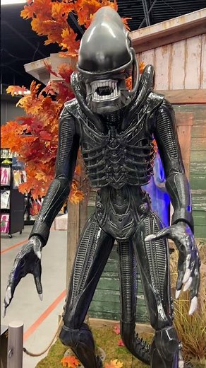 Xenomorph Comes ALIVE! | Spirit Halloween 2026 Animatronic