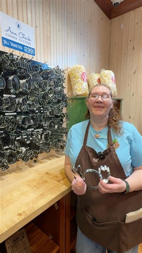 Hop into Easter prep with us 🐰🍬 From baskets to sweet treats, Palmer’s has everything you need for an egg-stra special celebration! What is your favorite Peep? Comment below! #PalmersCandy #EasterAtPalmers #EasterSupplies #EasterTreats #HopIntoEaster #SweetCelebrations #CandyLovers #ShopLocal #SpringSweets | Palmer Candy Store