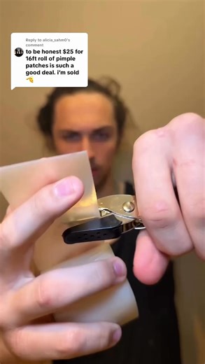 Clear breakouts and fine lines with our skin-care infused Hydrocolloid Tape! ✨ 💧 Infused w/ Niacinamide & Salicylic Acid 🌿 Gentle on sensitive skin 🔬 Dermatologist-recommended Stop wasting money on tiny pimple patches... 👉 Get yours on sale today—your skin will thank you! | Infuse Co