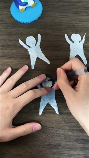 Use static electricity skillfully and be a group of paper people who dance at your