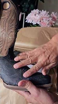 LAREDO WESTERN COWBOY BOOTS #cowboyboots #laredoMensDarkandTan