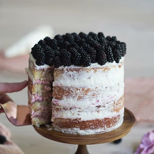 DIY Blackberry Cake