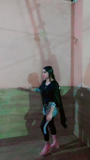 Mera sath he prank hogaya mai girne lagi thi😂😅♥️#foryoupage #foryou #fyp #burhan_tv #viral #Unfrezzmyaccount #viralvideo #video