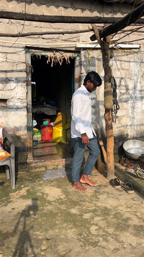 comedy_club_rm on Instagram: "Chettu ekkinchi chetulu idipistharu  #friendship #trending #comedy #funny #virel #bestfriends #entertainment #amma #mummy #funnyvideos #trendingreels #likesforlike #likeforlikeback #likeforfollow #likeforfollowback"