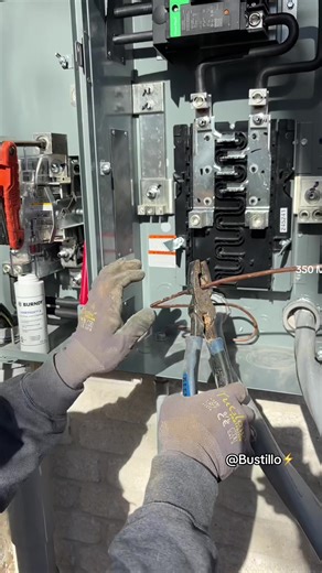 350MCM🫶🏼⚡️ #electrician #electricista #electriciansoftiktok #sparky #⚡️