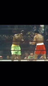 14K views · 171 reactions | Joe Frazier’s head movements  knockouts_videos 壘 #boxingfan #boxinglifestyle #boxingfamily #boxingtraining #boxinghistory #boxingday #boxinglife #boxing #boxinggym #boxingworkout #boxinggloves #boxingworld #boxingnews #boxing #boxer #fight #knockout #sport #legend #goat #champion #boxingfanatik #boxingcoach #boxingclub #fightofthecentury #boxingfitness #muhammadali #boxinglegend #joefrazier #boxingmotivation | Real Street Fighter | Facebook