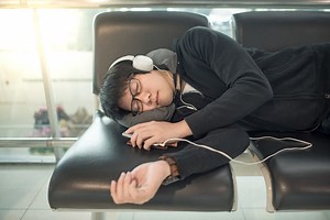 10 Lagu Akustik Indonesia yang Pas Sebagai Pengantar Tidur Malam | Hai