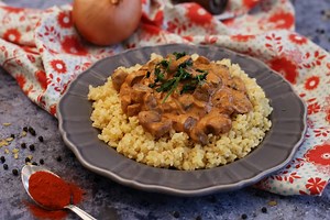 Tejfölös gombapaprikás videórecept | Mindmegette.hu