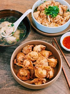 The most challenging question to answer is, What is your favorite way to enjoy wontons? Do you enjoy your wontons deep fry, boil, pan-fry, dipped in sauce, or serve in soup broth? ALL THE RECIPES ARE IN MY BLOG POST :) https://tiffycooks.com/3-ways-to-enjoy-wontons/ | Tiffy Cooks