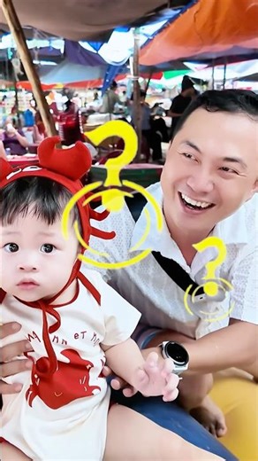 CHALLENGE LITTLE "CRAB" TO SIT ON A BANANA BOAT 🛶 #veve #zino #thacduc