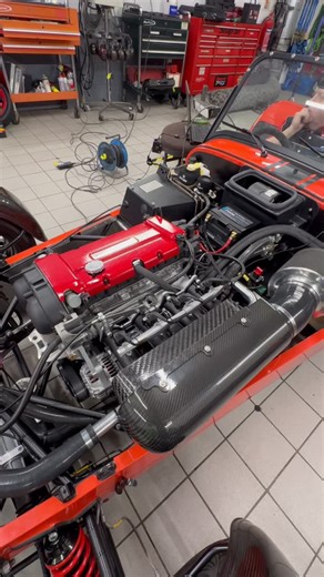 Northampton Motorsport on Instagram: "Grahams Caterham 310R on the rollers after a @jenveydynamics throttle body upgrade with a @reverieltd Carbon airbox and @itgairfilters cone filter. This 310R is an SV chassis and with the extra primary length gained on the exhaust manifold and throttlebody inlet track length, we saw 179bhp and 137lbft after calibration. #northamptonmotorsport #nms #caterham #caterham7 #caterham310r #caterhamracing #caterhammotorsport #sigma #motorsport #throttlebodies #jenve