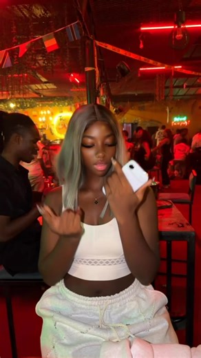 Vidéos de line_la_senegalaise (@line_la_senegalaise) avec son original - line_la_senegalaise