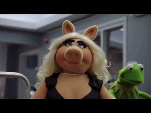 The Muppets Episode 101: Pig Girls Don't Cry: Up Late With Miss Piggy