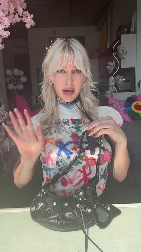 Never without my angels 👼 #whatsinmybag #charlixcx #sonnyangel