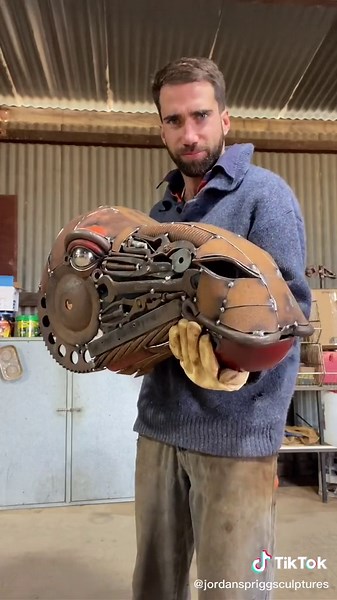 Camel Construction Process - Metal Art Sculpture