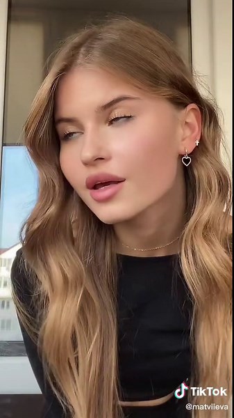 Fashion Tips for Styling Crop Tops