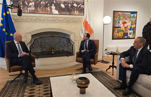 Στο Προεδρικό ο Δένδιας: Μήνυμα στήριξης από Ελλάδα προς Κύπρο για τις «δύσκολες στιγμές» | AlphaNews