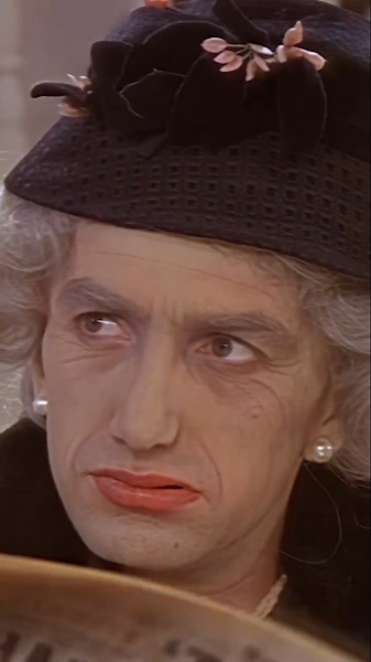 When Queen Cosplay Members Turn into 'Soccer Moms'! 😭💅#parody #soapopera #video #clips #original