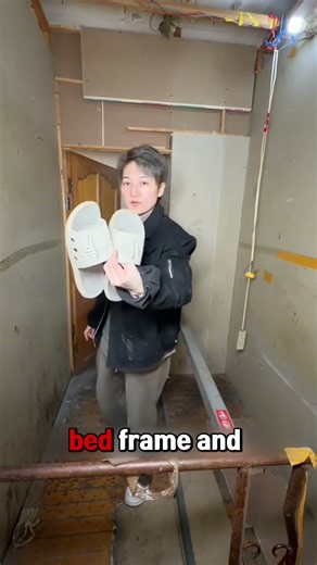 She Transformed 8 Yuan Nightmare Hotel Room into a 5 Star Hotel