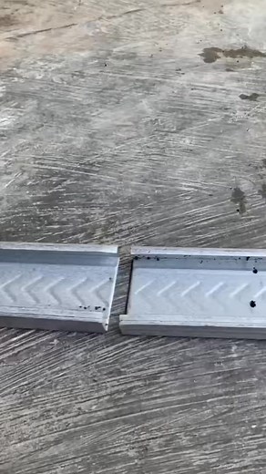 connecting steel in this way may be stronger and neater #diyideas #diyvideos #drywall #diy #doityourself #construction #diyprojects #diyhomedecor #tools #carpentry #diycrafts | uIscope O