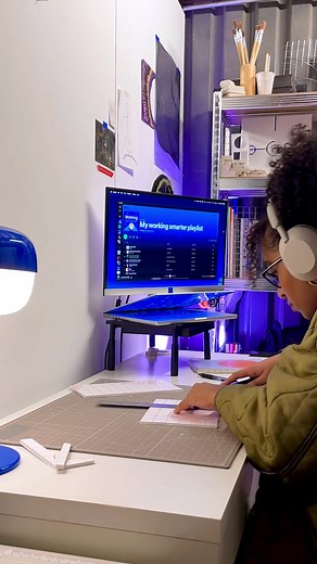 Try out Salesforce x Spotify’s new AI-powered playlist generator, now available exclusively on mobile, to help tap into your flow state #ad @Salesforce @Spotify