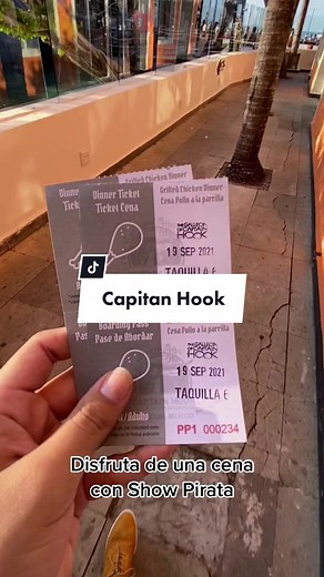 Pirate Ship Dinner Show in Cancún