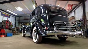 47K views · 2K reactions |  Únete al emocionante proceso de renovación del Buick 1934 Modelo 57, donde los chicos se enfrentan al desafío de instalar una nueva columna de dirección. Con el nuevo motor recién llegado, el trabajo apenas comienza. Sigue cada paso mientras trabajan en la dirección del auto, la cremallera y la columna #TexasMetal | Discovery Turbo | Facebook