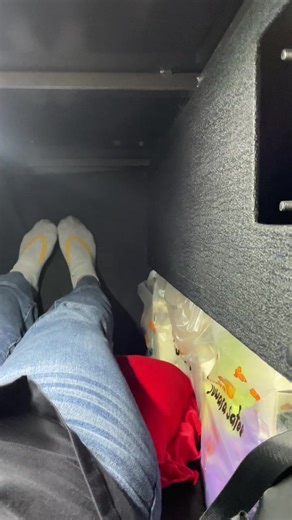 when brngkt medium 2 tl dan full seat ngolong jalan keluarnya 🗿🤏🏻#fyppppppppppppppppppppppp #tourleader #ngolong #4u #busmedium