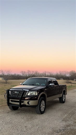 10s Country Man: The Heart of a Ranch Hand